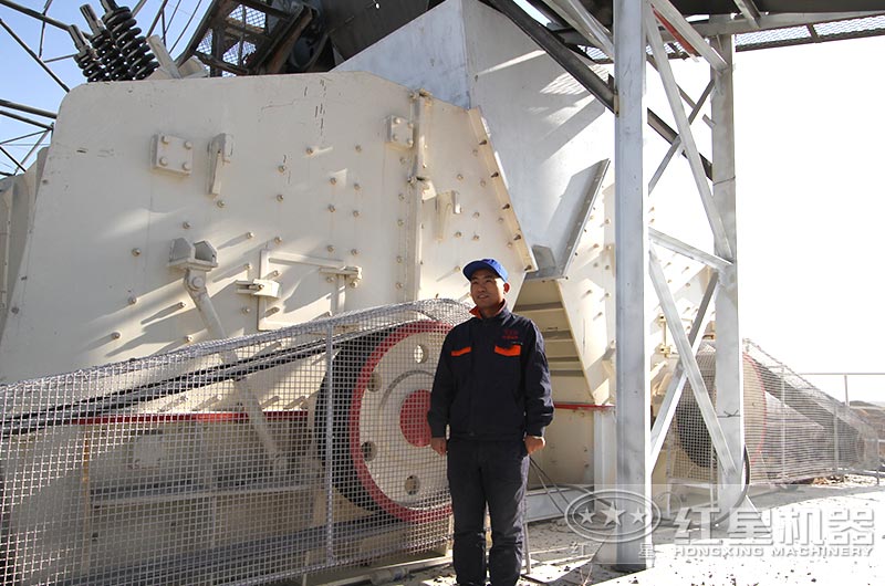 大型碎石機(jī)型號(hào)及生產(chǎn)能力 大型碎石機(jī)型號(hào)及生產(chǎn)能力