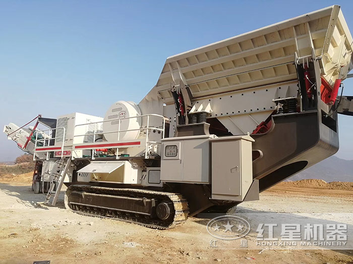 環(huán)保移動砂石破碎機(jī)現(xiàn)場