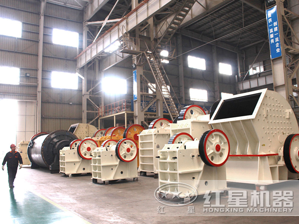 不同規(guī)格型號(hào)的破碎機(jī) 不同規(guī)格型號(hào)的破碎機(jī)