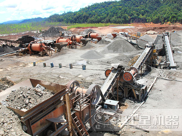 球磨機(jī)現(xiàn)場圖 球磨機(jī)現(xiàn)場圖