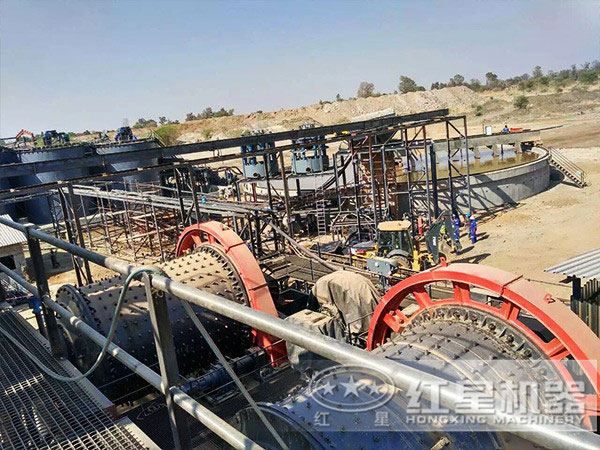 紅星球磨機(jī)現(xiàn)場圖