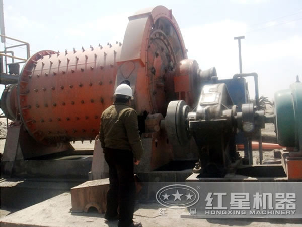 鋁灰球磨機高產生產中 鋁灰球磨機高產生產中